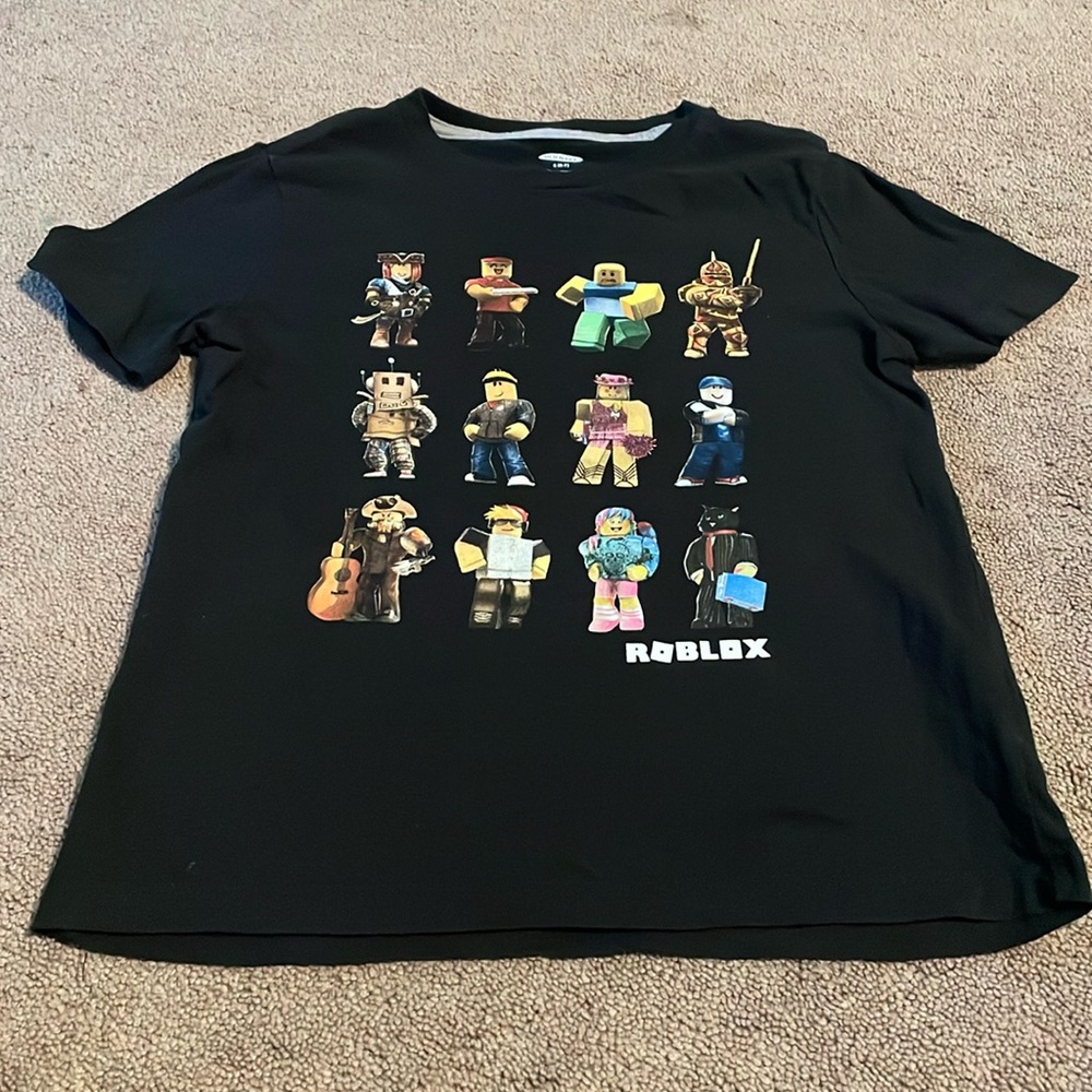 Old Navy Roblox kids t-shirt. S(6-7). Black.